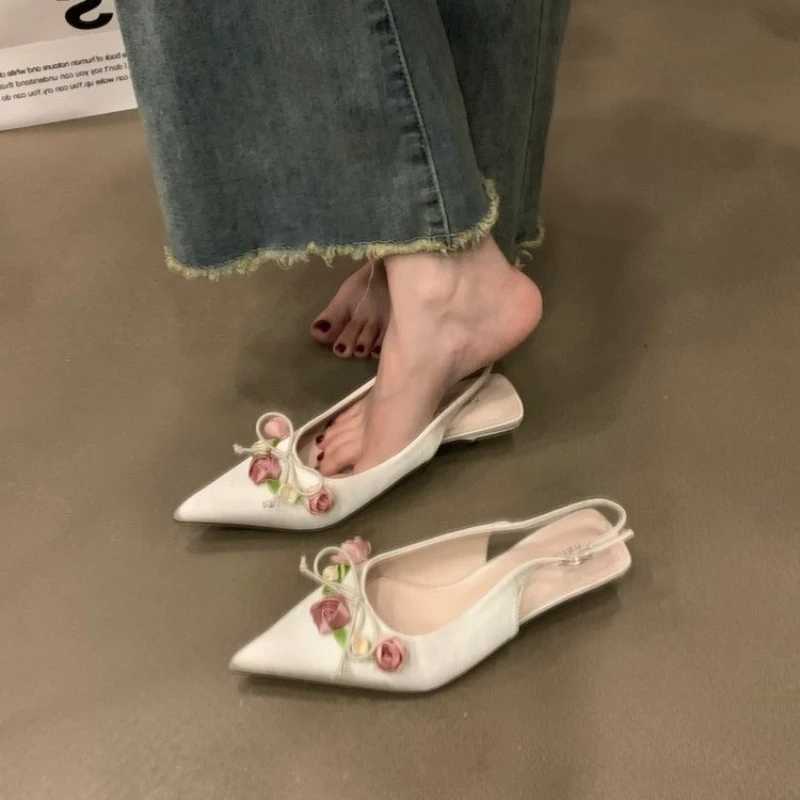 Summer Women High Heels Sexy Low Heels Female Sandals Fashion Flowers Party Shoes One Word Belt Women Shoes New Tacones De Mujer C260321