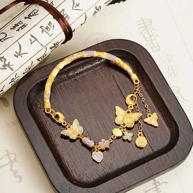New Chinese Ancient Sand Gold Light Luxury Enamel Butterfly Half All-match Design Long-term Color-free Jewelry H260321