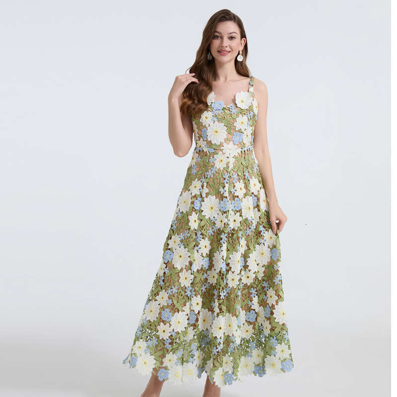 European and American sexy dress 2026 summer new designer water-soluble flower hollow splicing fashionable women's k30 suspender skirt