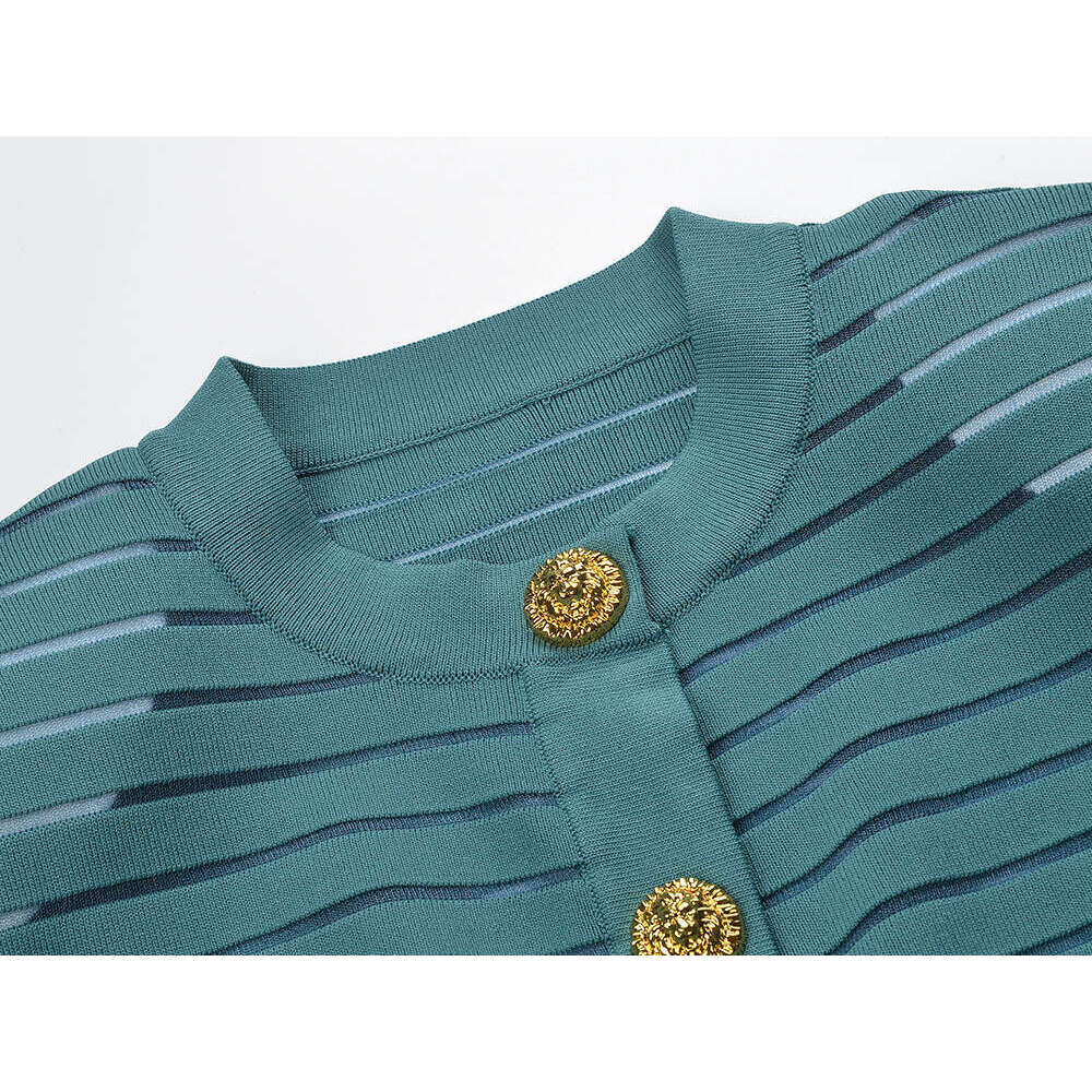 2026 Spring New Designer Elegant Metal Buckle Round Neck Knitted Cardigan S6 Coat Fashion Versatile Top