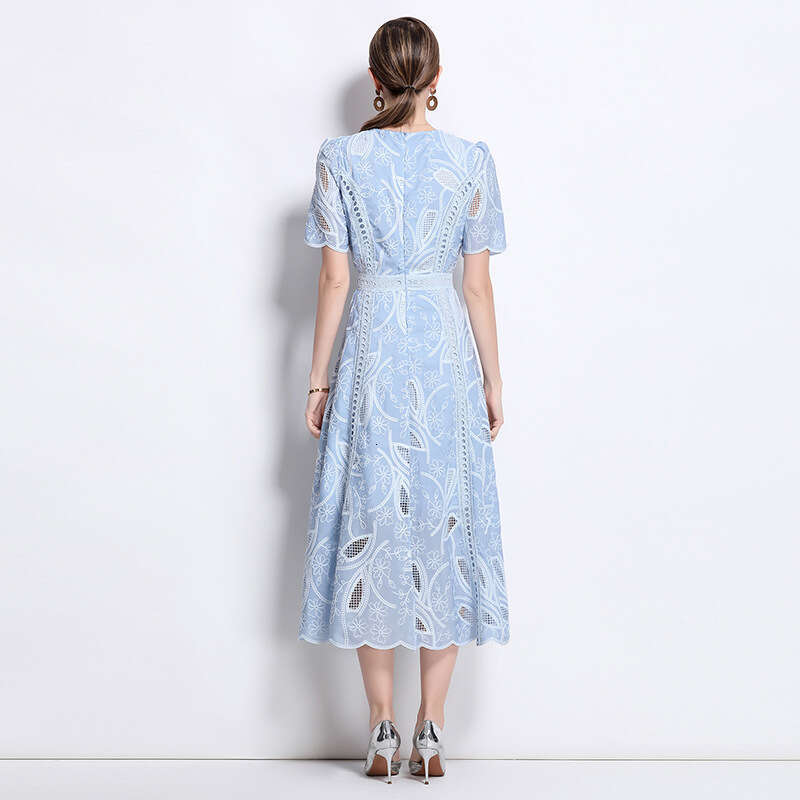 French style niche high-end water-soluble lace dress, lightweight and elegant hollow B15 embroidery long skirt, flowing and graceful