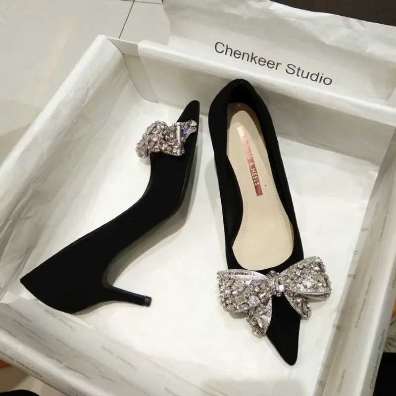 New Fashion Bowknot Pointed Toe High Heels Pumps Womens Stiletto White Pearl Bridal Wedding Shoes Banquet Party Dress Shoes C260321