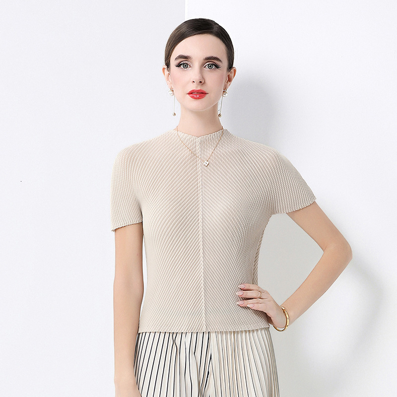 2026 High-end Stand Collar Solid Color Dragon Scale Pleated Top Elegant And Versatile Slimming Designer T-shirt And Stylish Short Sleeve Designer Hoodie Polo