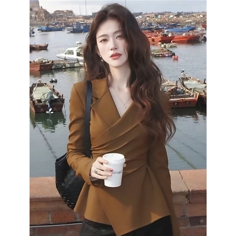 Elegant And Stylish French Unique Polo Ultra-attractive Light Luxury High-end Shirt Fashionable Autumn Designer Hoodie Designer T-shirt New Blouse Women's Shirt