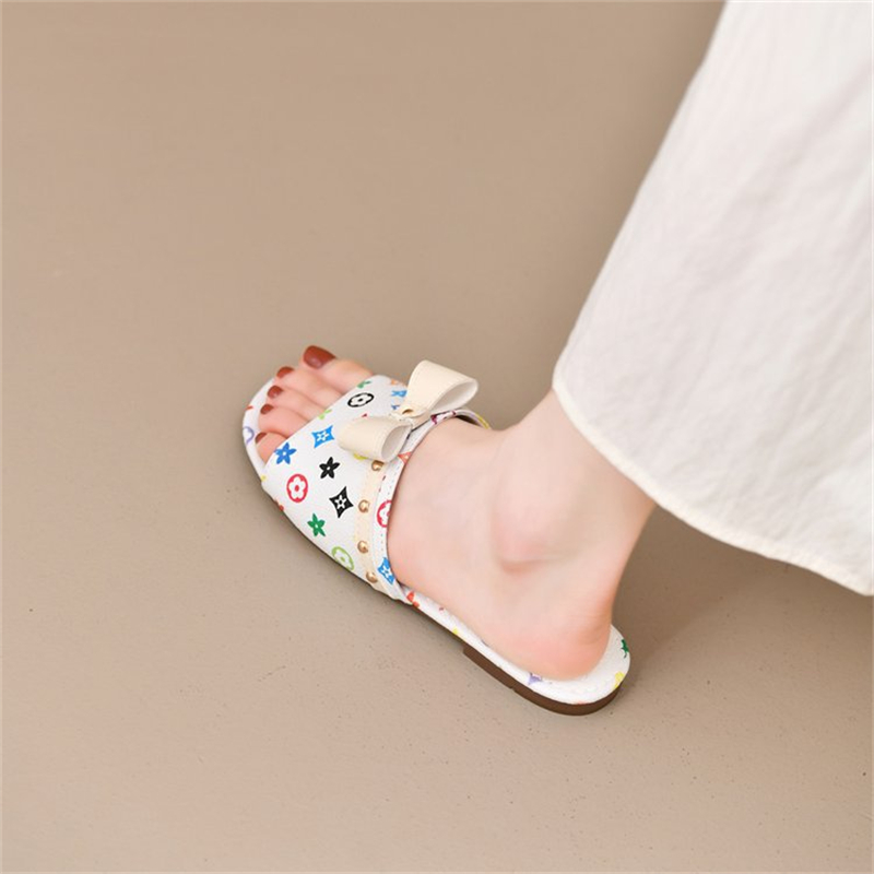 2026 new free shipping designer casual outdoor trendy printing flat slippers fashionable retro outdoor sandals for woman