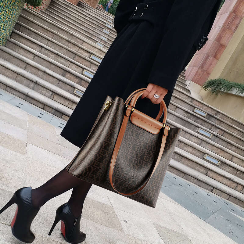 2026 Luxury Shoulder Bags Totes Hobo Vintage Pattern Women Bucket Bag Large Capacity Crossbody Handbag Fashion Casual Purse SENYY