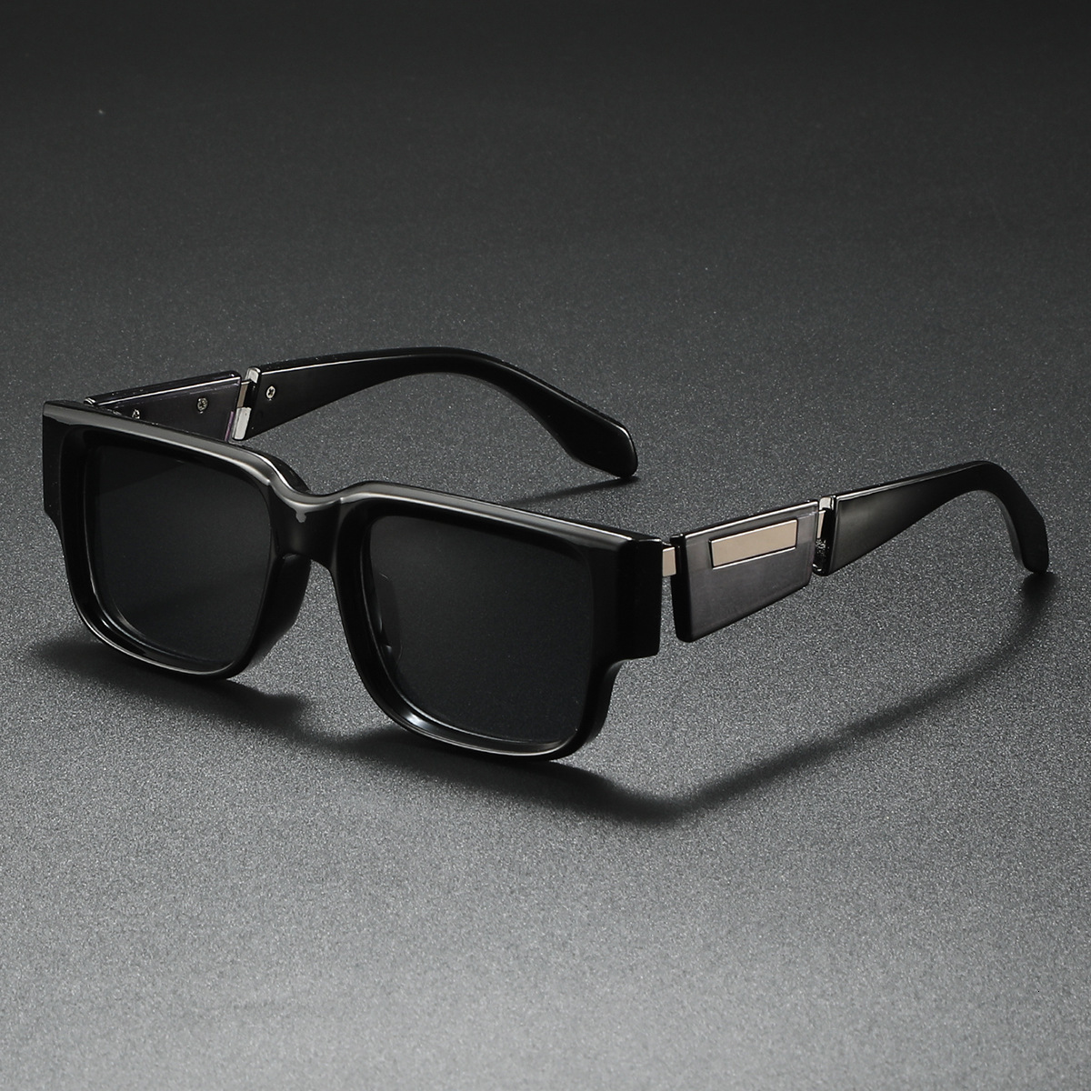 Designer Luxury Brand 2026 New Fashionable Gray Blue Square Thick Frame Sunglasses Anti UV Retro Outdoor Sports Sunglasses Simple Large Frame Slim Fac