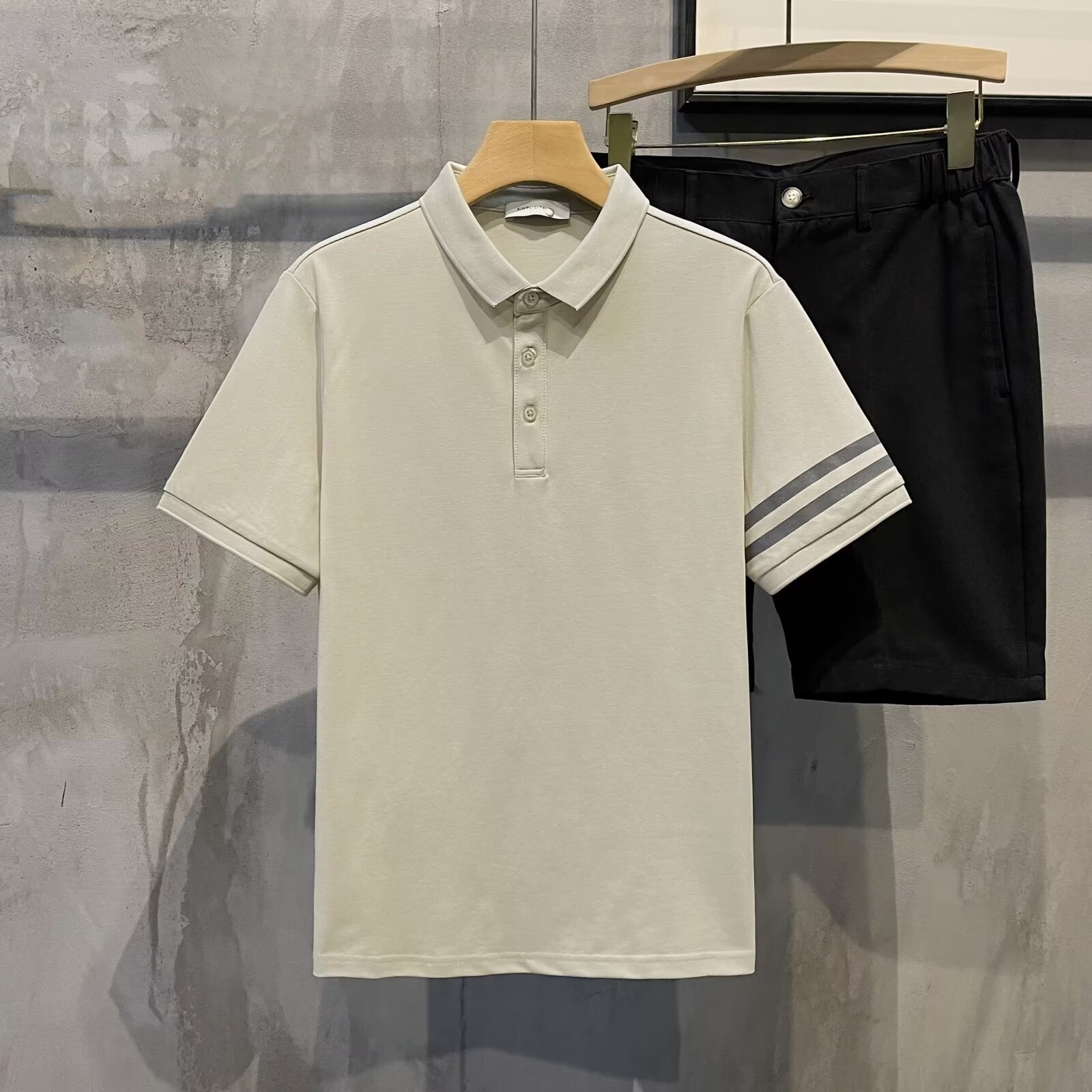 Polo Shirt With A Turn-down Collar Designer Designer Hoodie T-shirt And Short Sleeves For Men Light Luxury Business Casual Korean Style New Polo Summer Foreign
