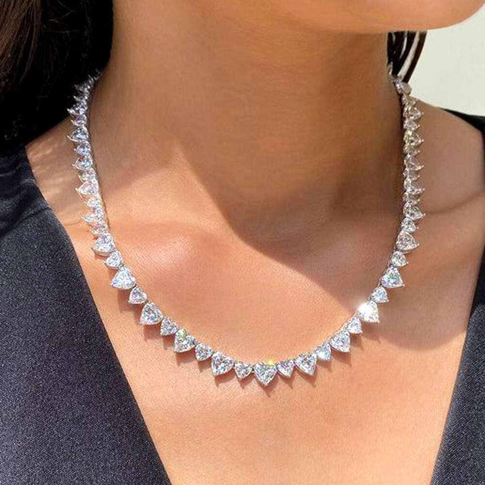 Jewelry Hip Hop necklace for women heart-shaped Moissanite necklace super shiny women's wholesale autumn and winter sweater chain