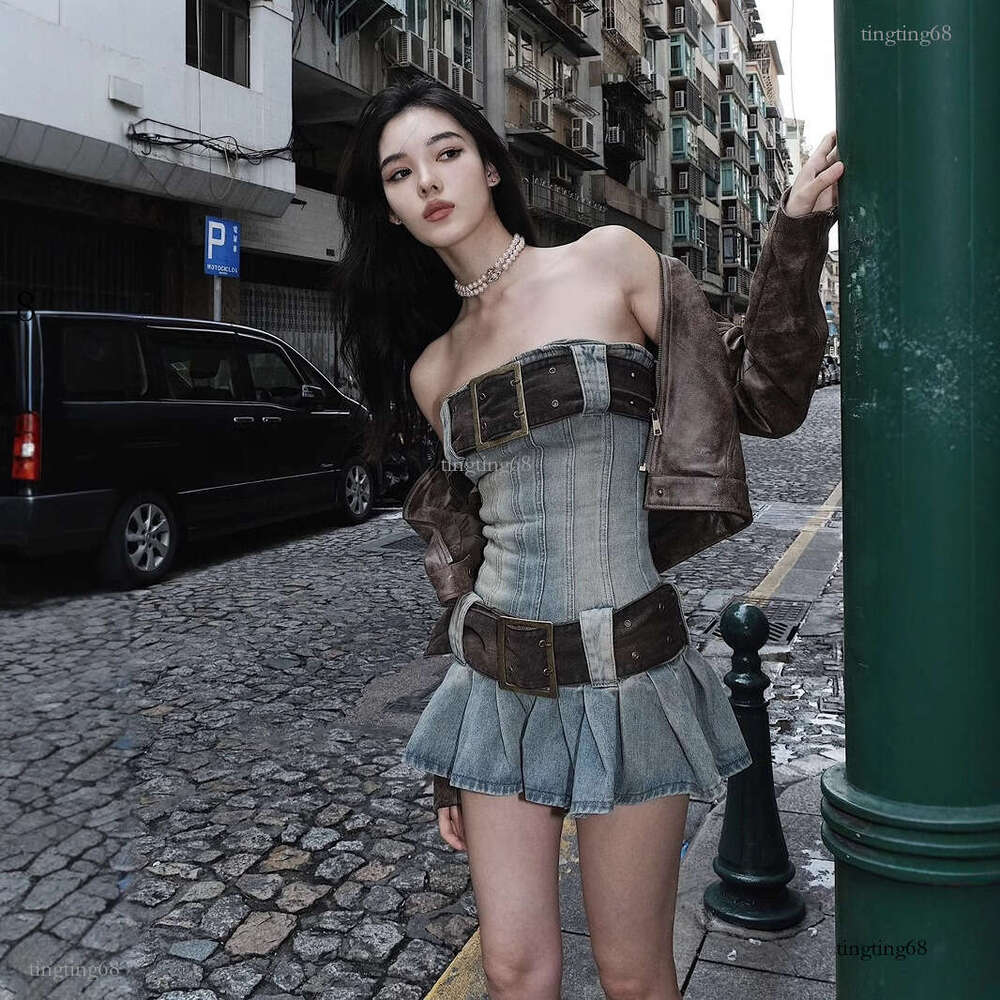 Dress designer dress Jaded London denim dress for women, stylish American retro design with belt, strapless pleated