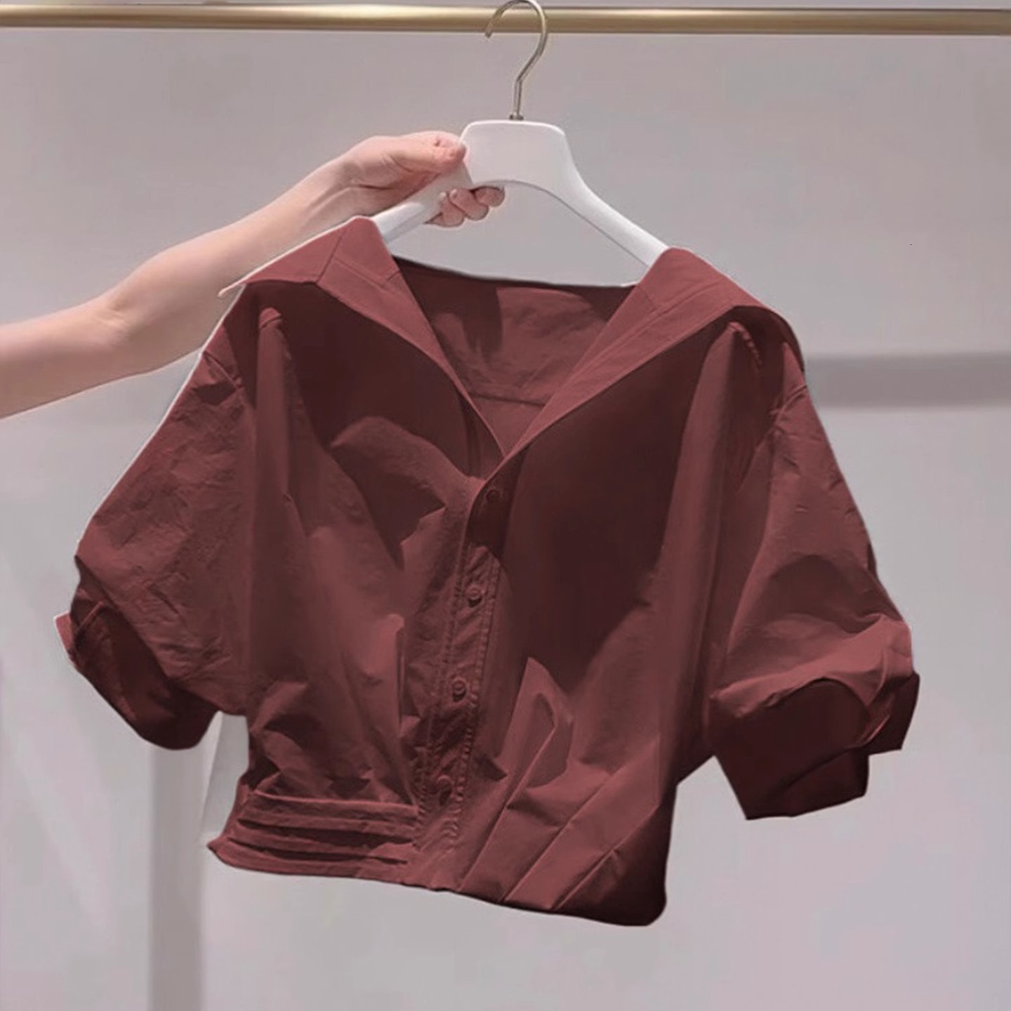 French-style Elegant Coffee-colored Short-sleeved Designer Hoodie Shirt With Designer T-shirt A Collar Removed From The Store Offering Luxury And High-end Feel