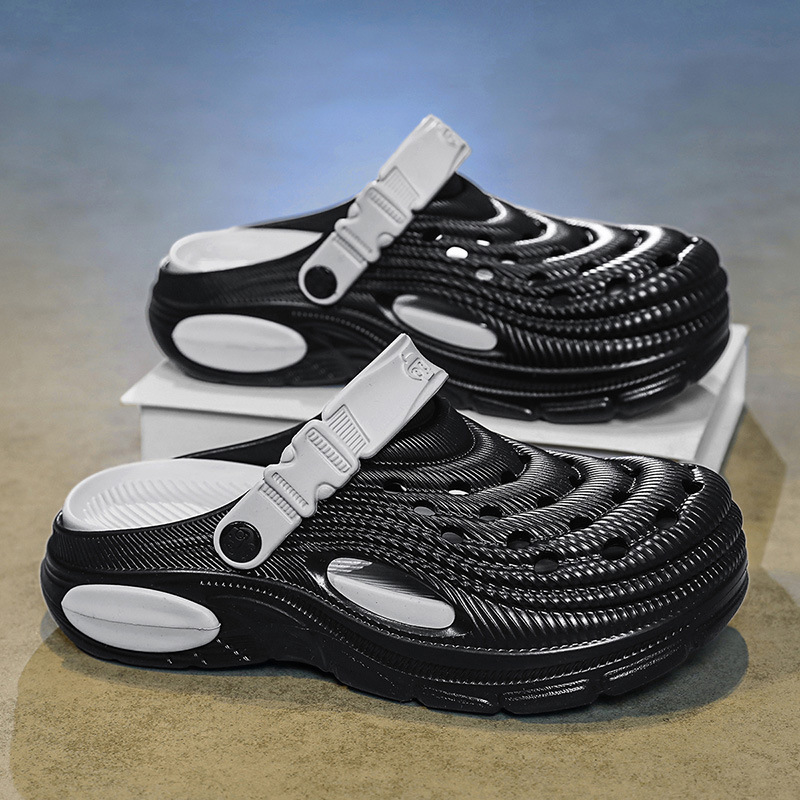 2026 new free shipping casual outdoor trendy flat designer slippers fashionable retro versatile outdoor sandals for man