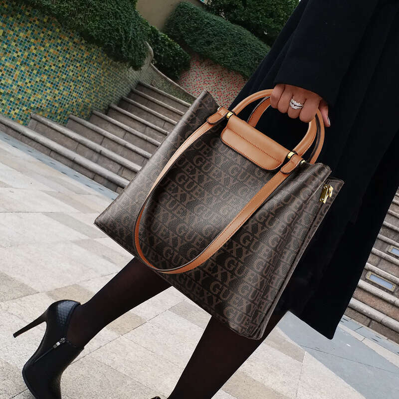 2026 Luxury Shoulder Bags Totes Hobo Vintage Pattern Women Bucket Bag Large Capacity Crossbody Handbag Fashion Casual Purse SENYY