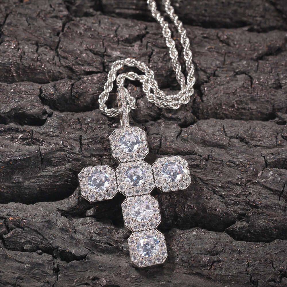 Vintage Hip-Hop Ice with VVS moissanite Cross Pure silver Inlaid Moissanite Unisex Pendant Necklace Trendy Summer Clavicle Chain Wholesale - view 4