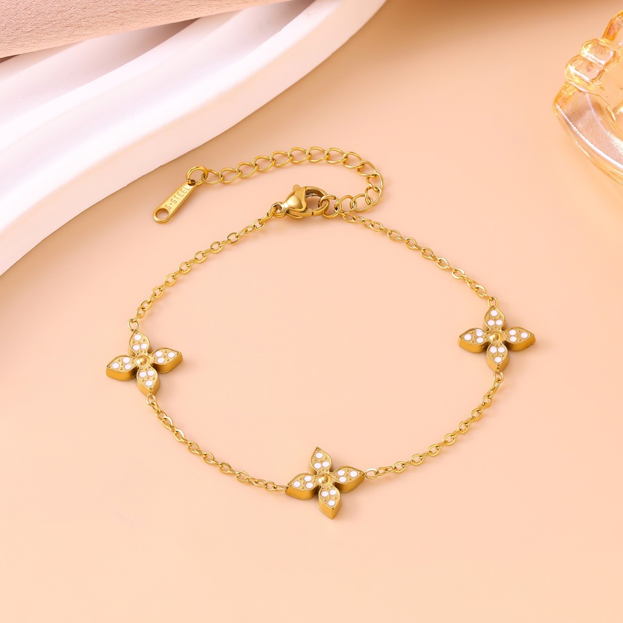 New cross-border lucky four-leaf clover titanium steel bracelet for women, fashionable simple fresh floral oil-dripping versatile jewelry - view 4