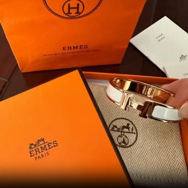 Designer Bracelet Jewelry Classic Letter Bracelet Men's and Women's Couple's Bracelets 18k Gold Rose Gold Silver Tri-Colour Bangle 12MM Wide Size 17/19