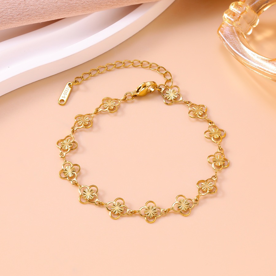 Hollow-carved leaf clover bracelet and necklace set for women, 18K gold stainless steel jewelry - view 5