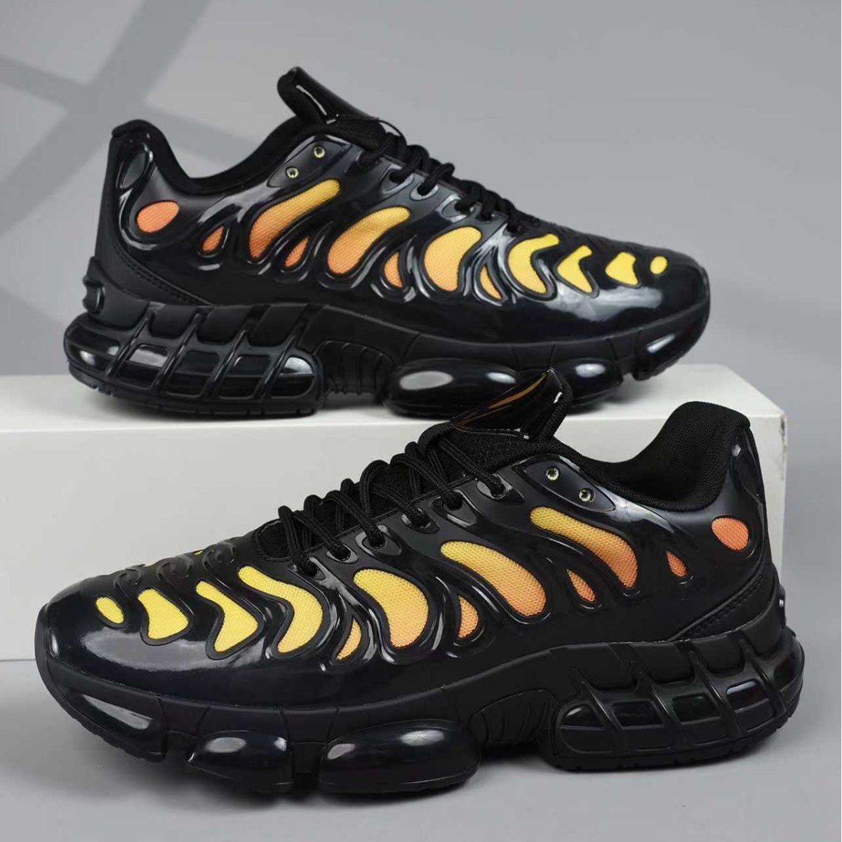 Free shipping designer shoes Plus Size Athletic Shoes: Durable Slip-resistant Sportswear with Ventilation Features Warm