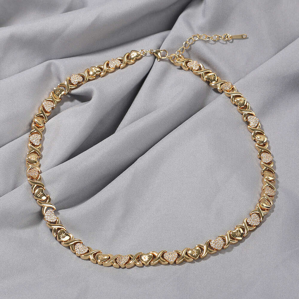 Fashion New Style Diamond-Encrusted XO Gold-Plated Hip-Hop Ice with VVS moissanite Necklace Light Luxury High-End Heart Infinity Collarbone Chain Jewe