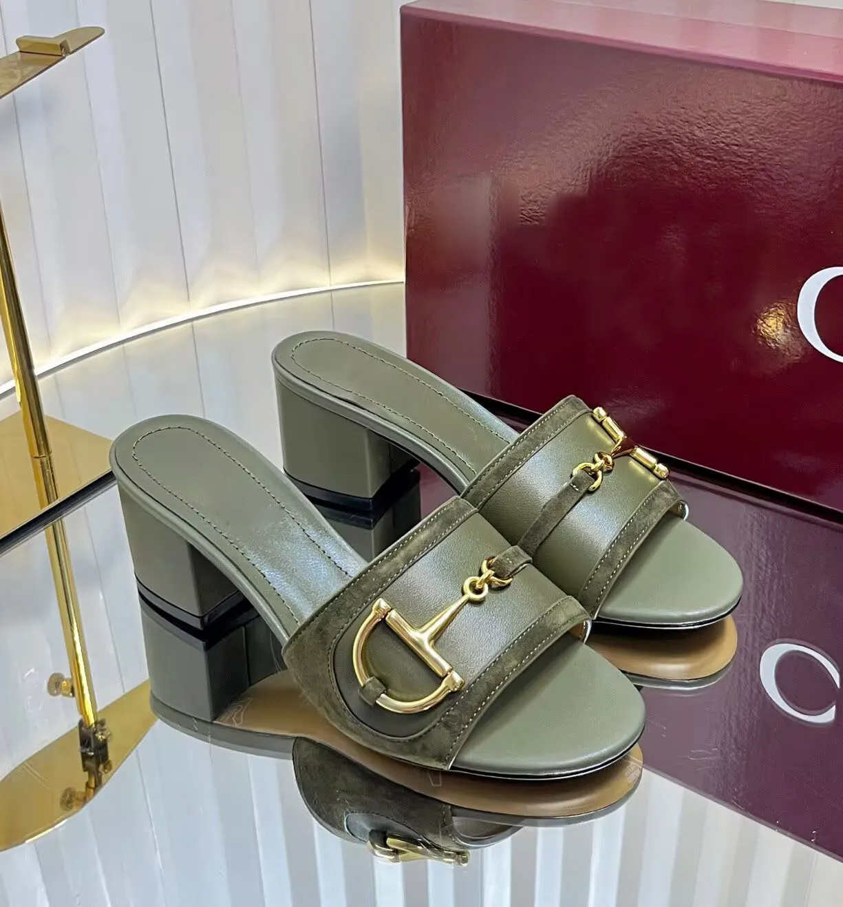Summer Luxury Women's Slide Flat Gold-toned Hardware Goldhorsebit Low Heel Mule & Sandal Shoes Suede Leather Lady Slip-on Beach Slippers EU35-43