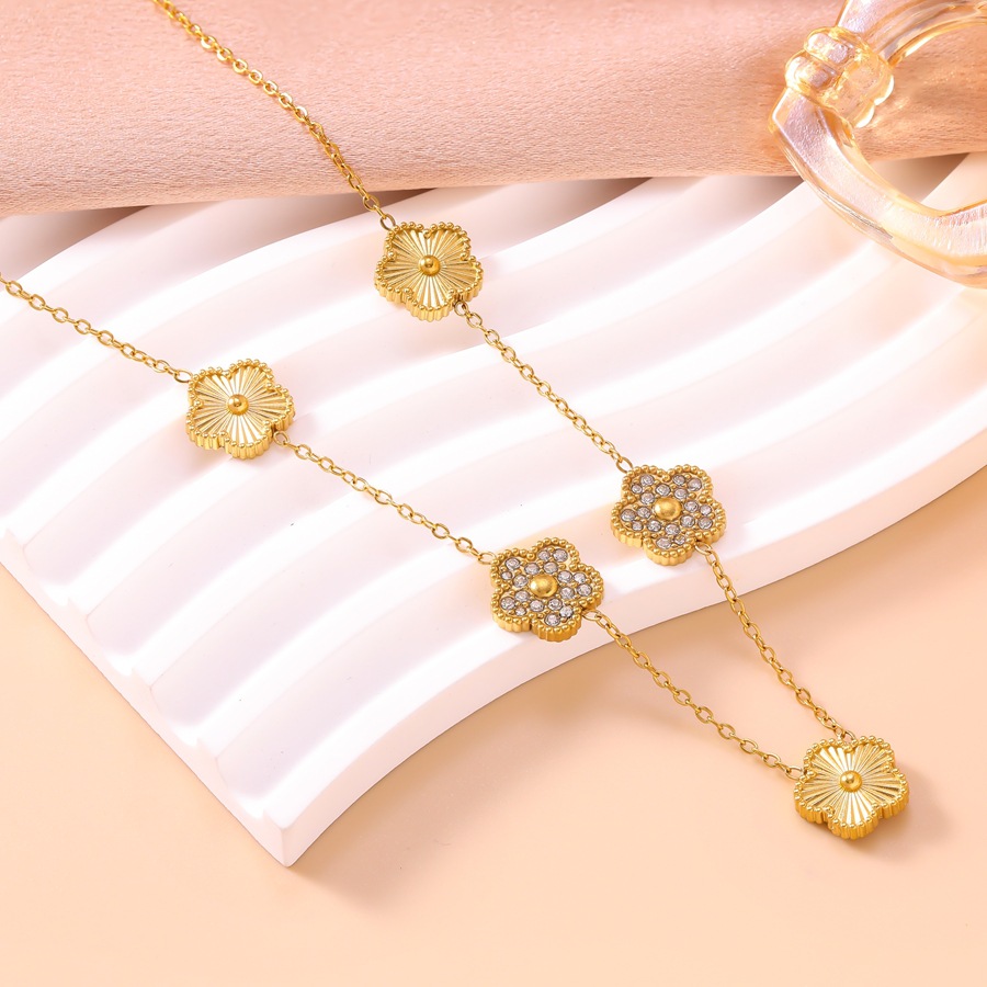 Luxurious and Exquisite Five-Leaf Jewelry Set for Women, Diamond-Studded Flower Bracelet, Necklace, Earrings, Stainless Steel Accessories in Stock - view 4