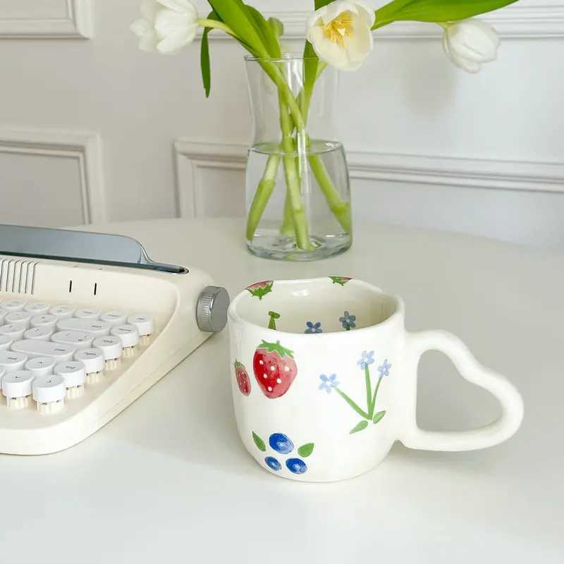 1pcs Cute hand-held heart-shaped handle milky white ceramic small fresh mug water cup coffee cup H260323