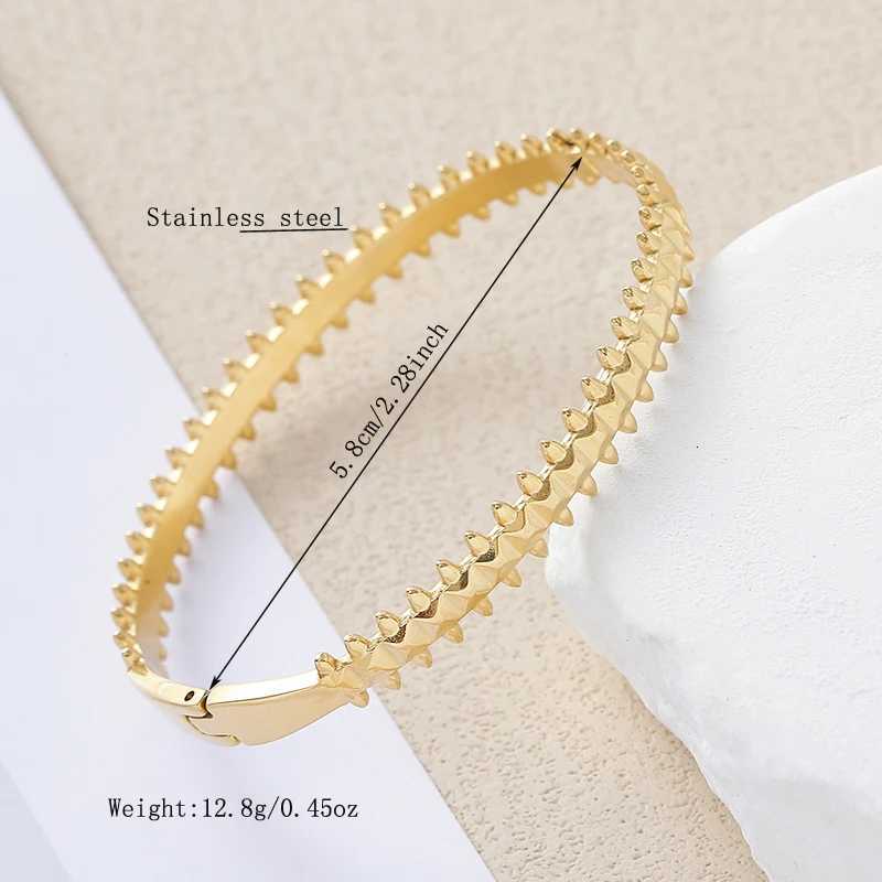 Elegant and luxurious style with irregular geometric patterns stainless steel with versatile rhinestones for women H260323 - view 6