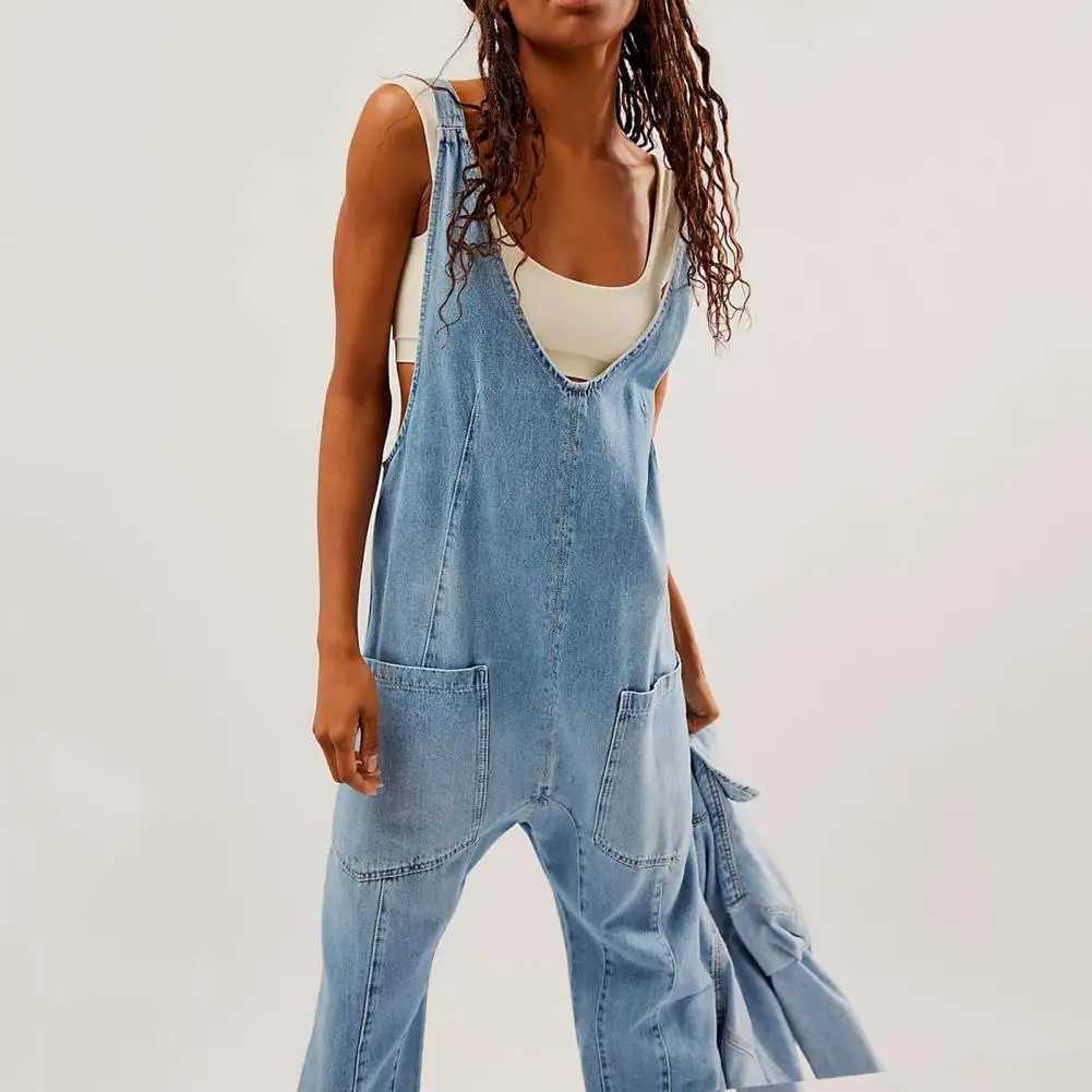 Women Denim Overalls Stylish Womens Denim Bib Overalls with Adjustable Straps Pockets Casual Streetwear Jumpsuit for A Relaxed M260323