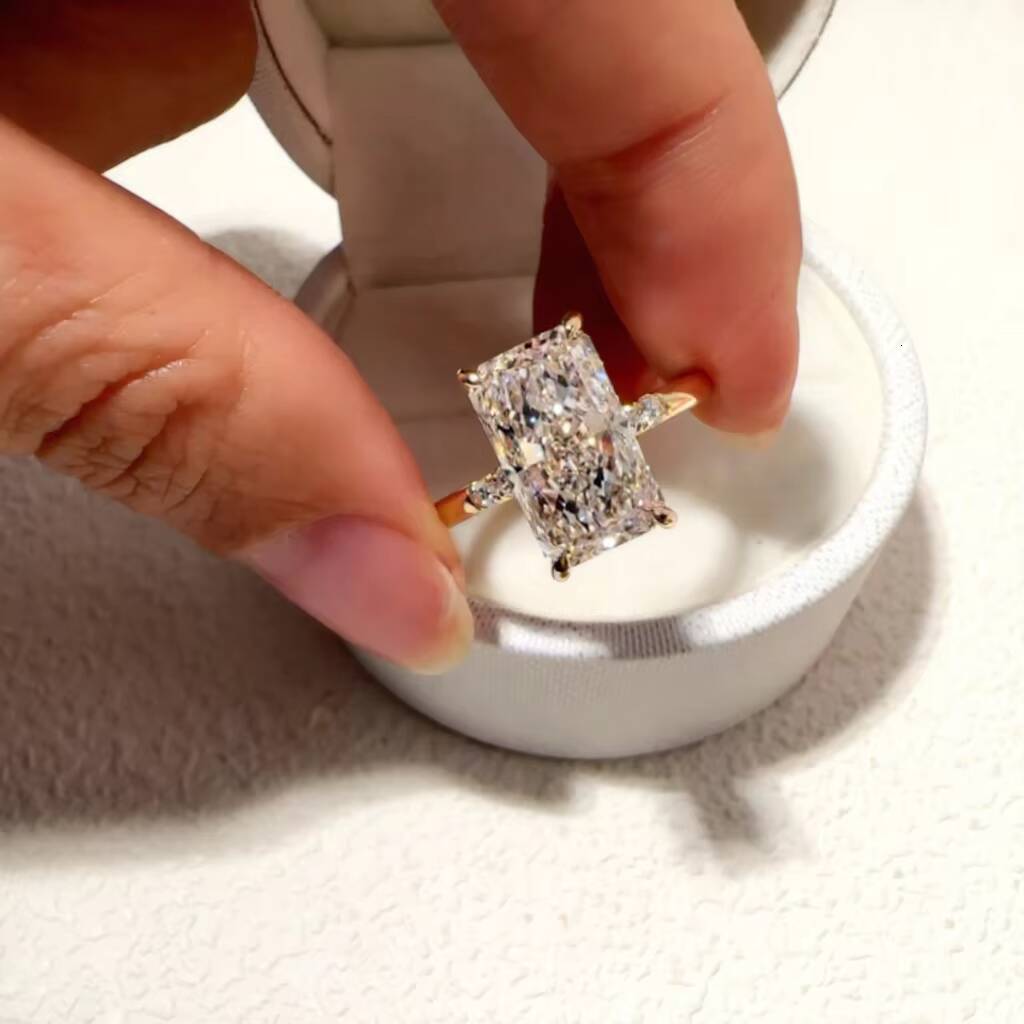 IGI 18K Gold Lab-Grown Diamond Rectangular Ring Large 3Ct European and American Style
