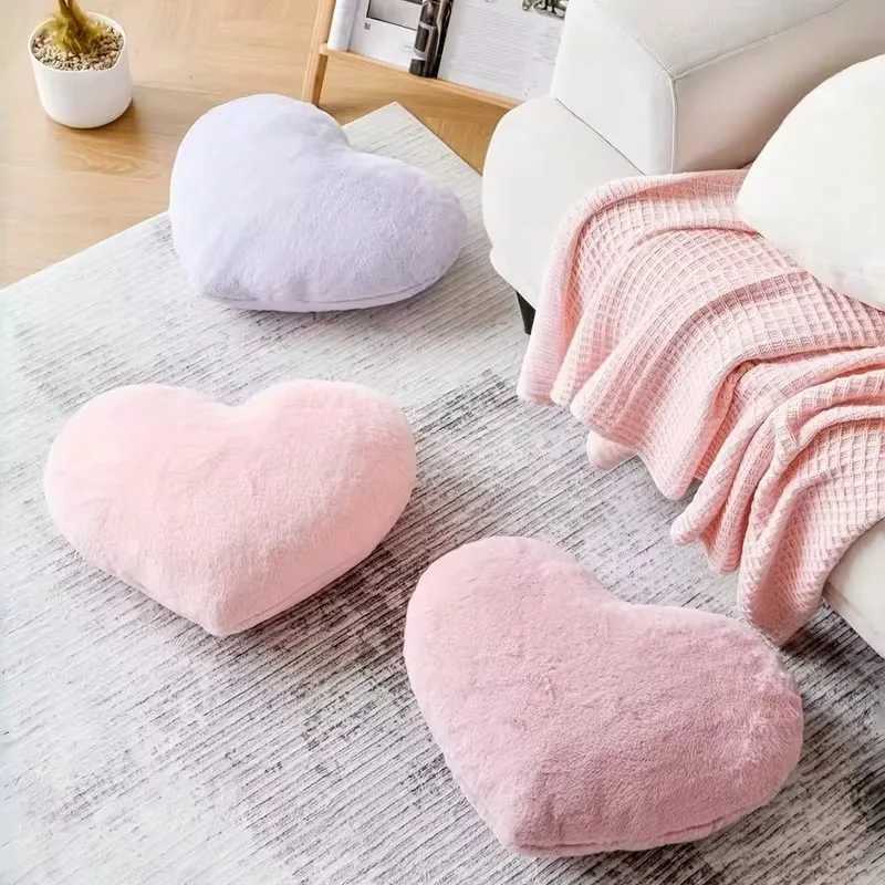 3040cm Soft Pink Heart Pillow Cute Decorative Cushion for Valentines Day Birthday Gift Indoor Office Sofa Bed Waist Support H260323