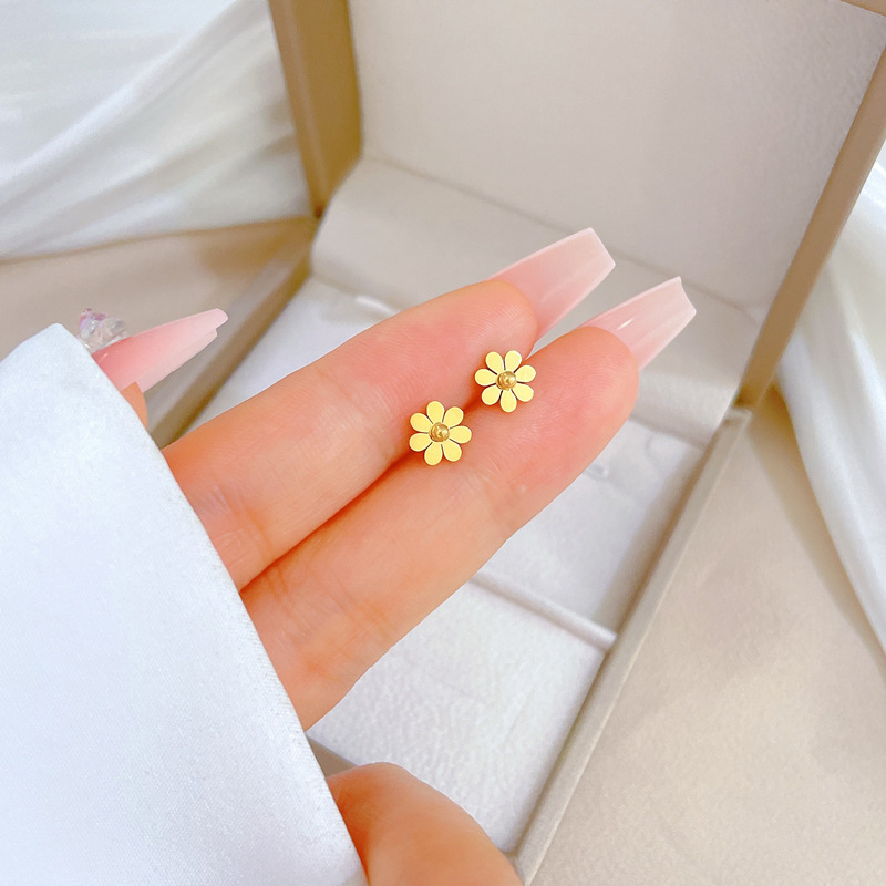 Hot Sale Stainless Steel 18k Gold-Plated Five-Leaf Daisy Flower Necklace Bracelet Jewelry Set For Woman Jewelry Clover Snake Chain Designer Chain - view 5