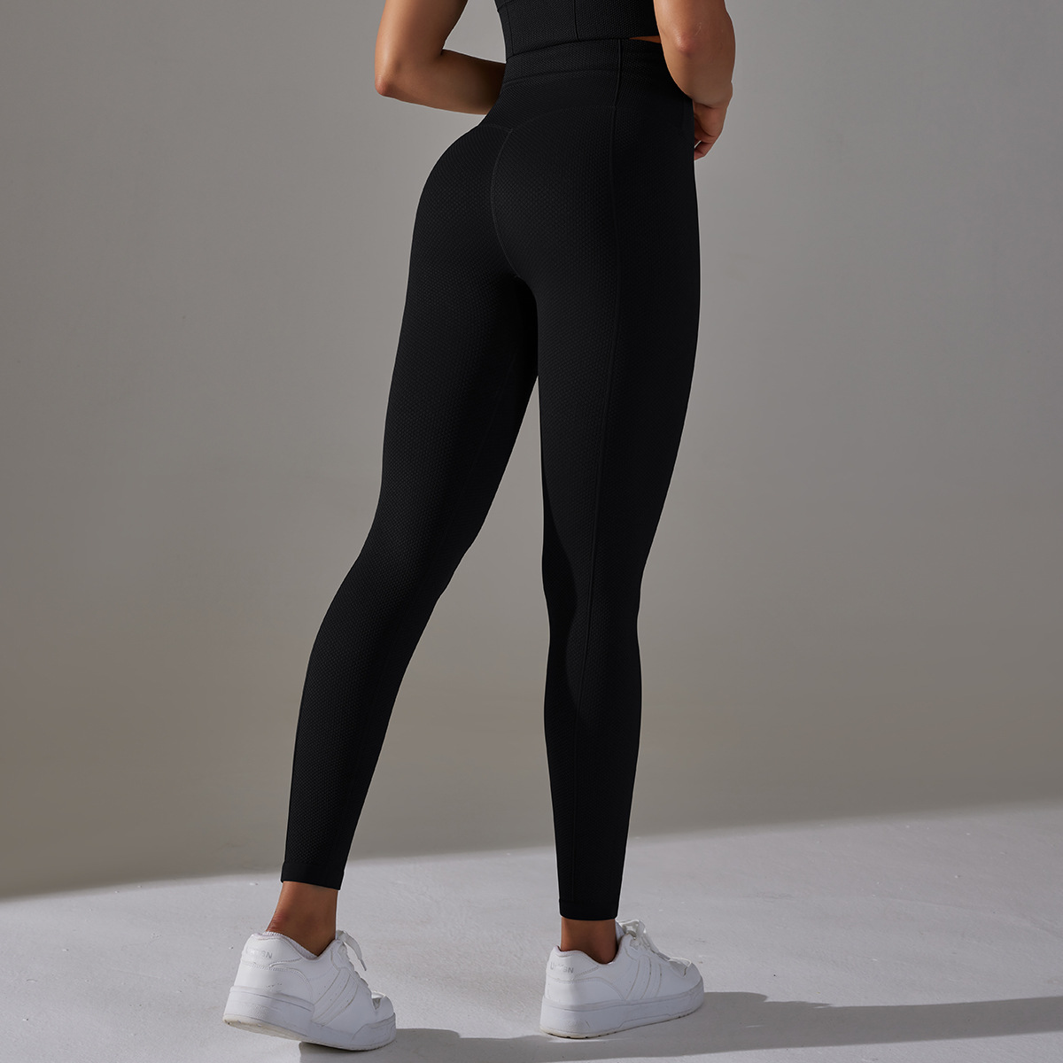 Seamless Knit Polka Dot Jacquard High-Waisted Butt-Lifting Leggings Running and Fitness Set for Women - view 3