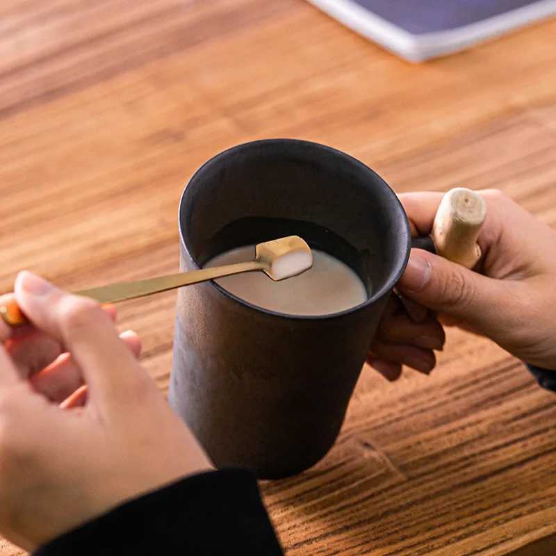 Japanese Style Coffee Cup Set Nordic Coarse Pottery Wood Handle Cup Creative Retro Water Cup Gray Gilded Retro Large Capacity D260323