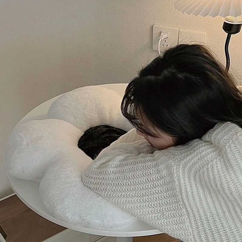 Decorative Flower Cushions Home Decoration Flower Sitting Cushion Soft Cushion for Sofa Accessorie Room Aesthetic Decoration H260323