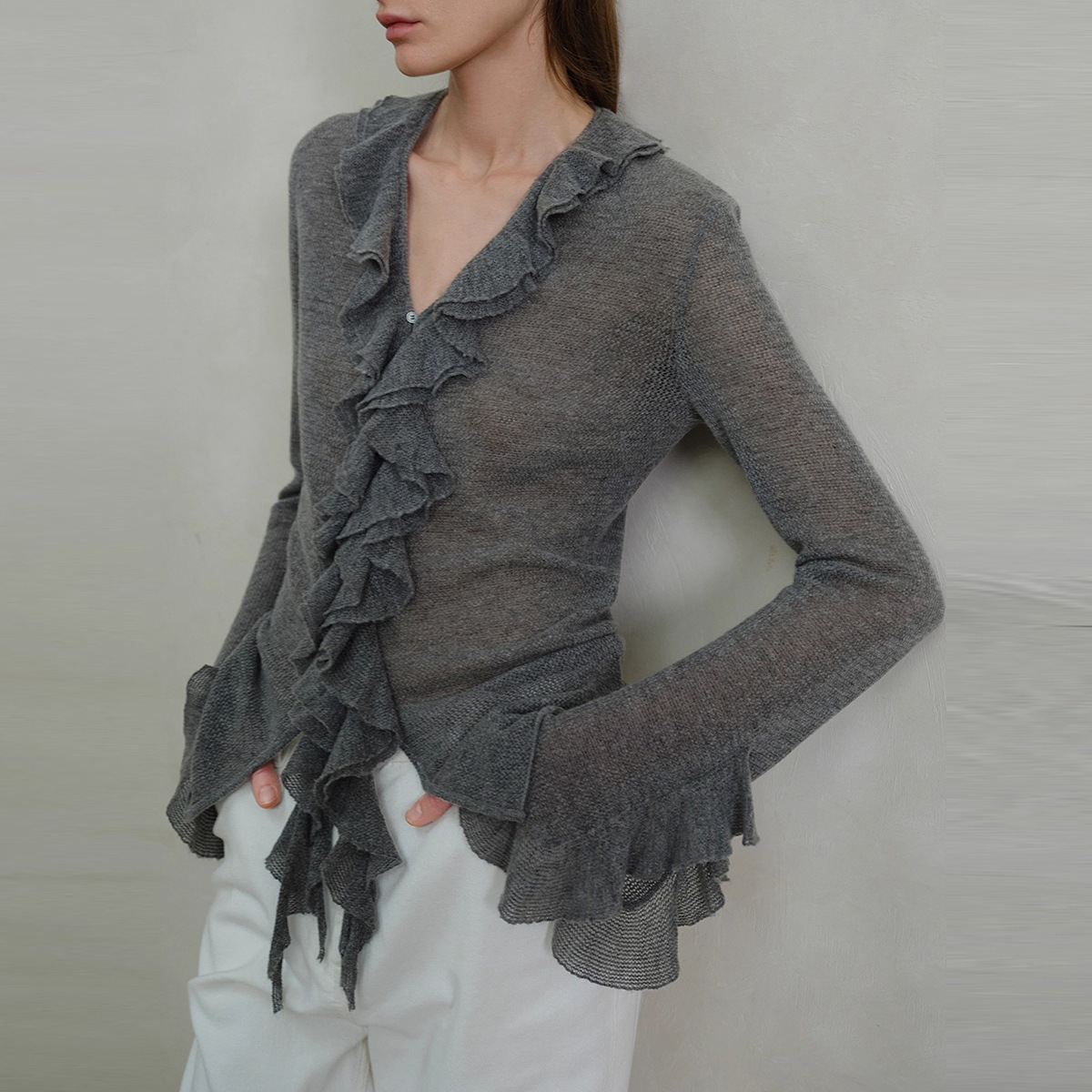 Polo Irregular Petal Edge Thin Commuting Wool Knit Sweater With Bell Designer Hoodie Designer T-shirt Sleeves Early Autumn High-end Cardigan With Petal Sleeves