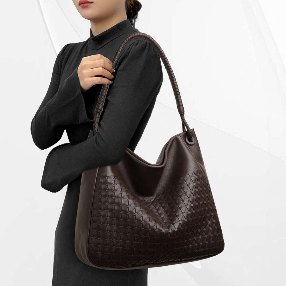 Hot Sale Genuine Leather Women Bag Top Layer Cowhide Crossbody Shoulder Bag Commute Tote Dumpling Bag Woven Vintage Luxury Bag SENYY