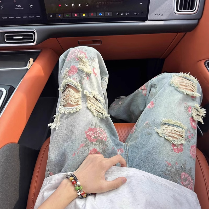 2026 New Designer Jeans Luxury Men's High Street Floral Print Distressed Loose Straight Leg Pants Fashion Trend Essential American Street Ripped 