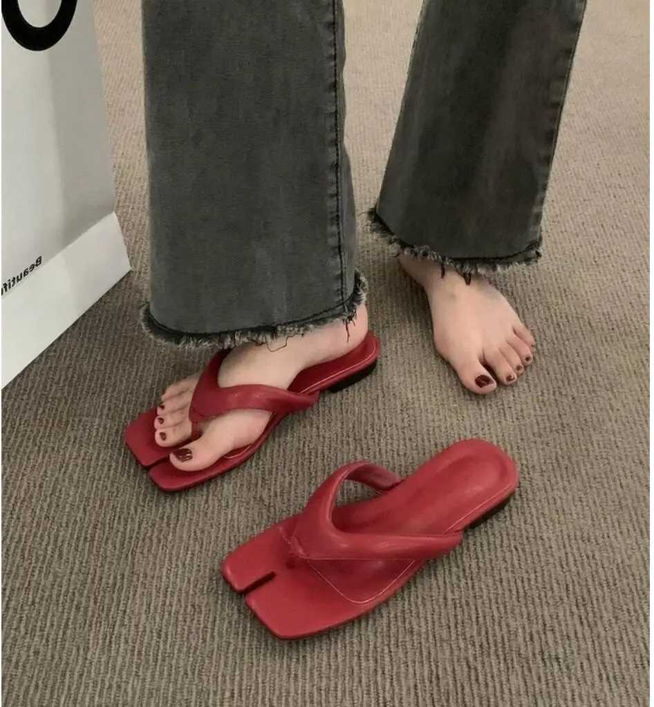 Tabi Ninja Shoes Woman Comfy Flats Split Toe Slippers Soft Bottom Slip On Beach Flip-Flops Women Summer Holiday Casual Shoes Z260323