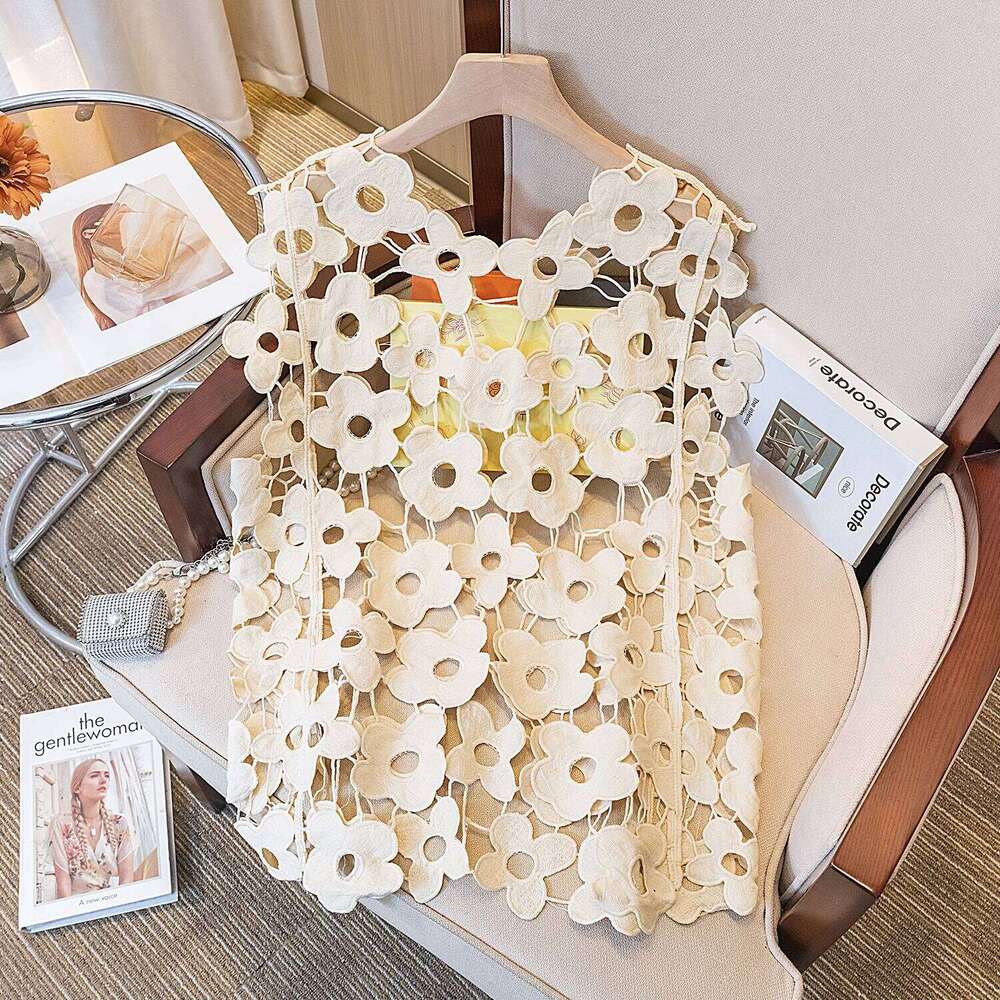 Spring Women Pullovers Blouse New Korean Fashion Hollow Out Flower Crochet Shirt Round Neck Sleeveless Tank Top