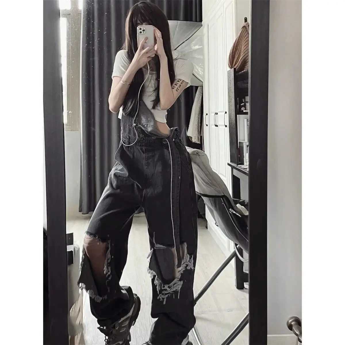 Denim Overalls Women Jeans Spring and Autumn New Fashion Distressed Retro Ripped Jeans Pant Loose Casual Jumpsuits Women Rompers M260323