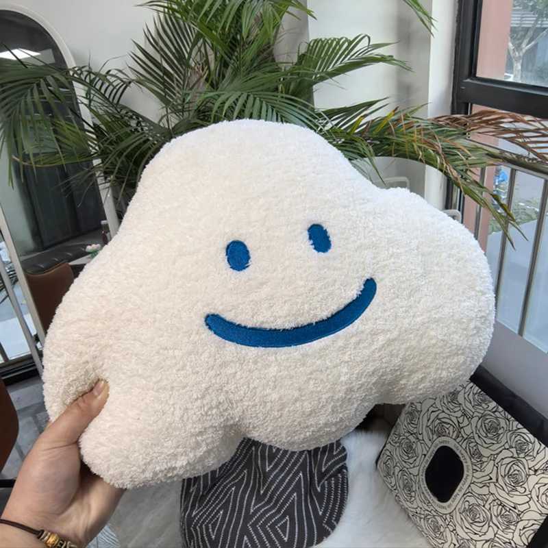 Ins Wind Cute Cloud Pillow Super Soft Cushion Smiling Face Dormitory Decoration Nap Sleeping Doll Female Birthday Gift H260323
