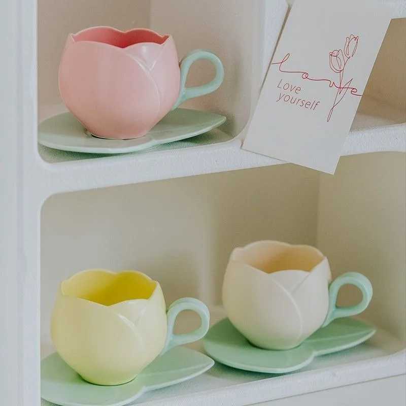 Tulip-Shaped Ceramic Coffee Cup Saucer Set with Leaf Coaster 100ml Elegant Espresso Tea Cups Aesthetic and Practical H260323