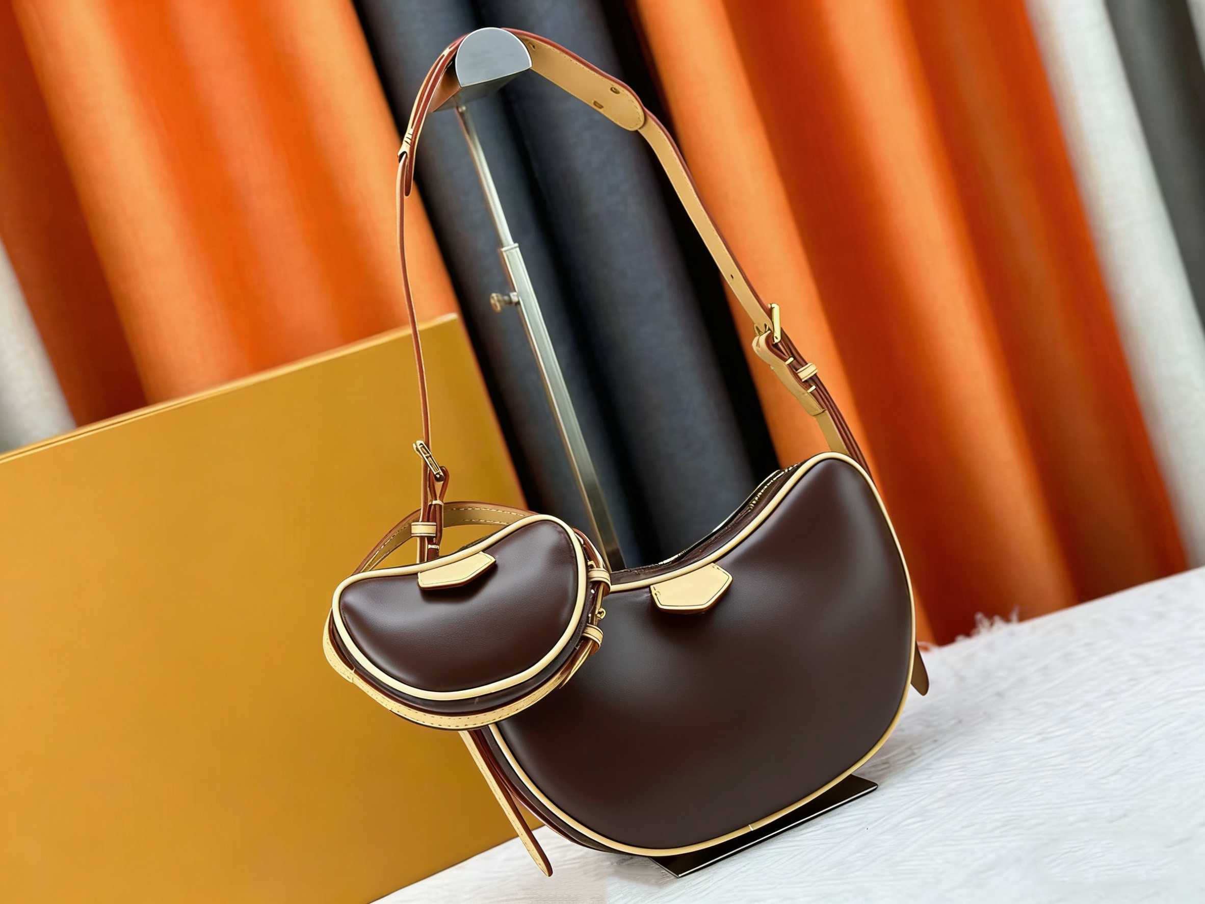 2026 Top Designer Women's Mini Classic Two-piece Wrist Bean Bag Casual Women's Handbag Leather One-shoulder Makeup Bag and Crossbody Bag