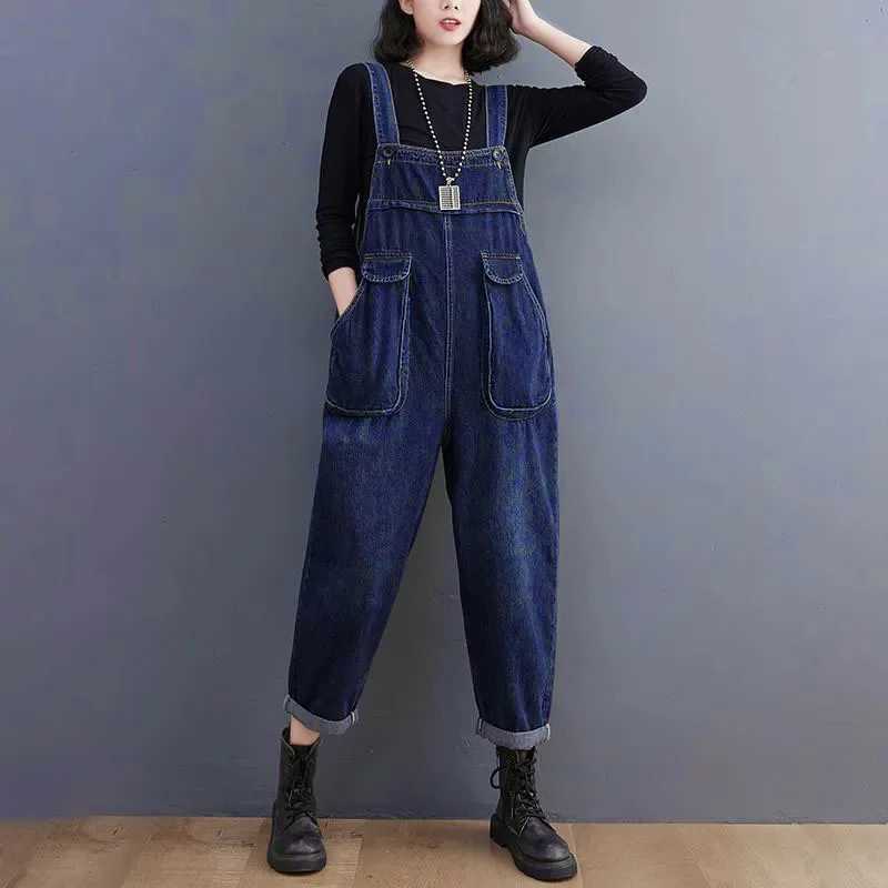 Korean version Denim Overalls Womens Autumn/winter 2025 New Solid color Large pocket Loose Straight Leg Jumpsuit Pants Female M260323