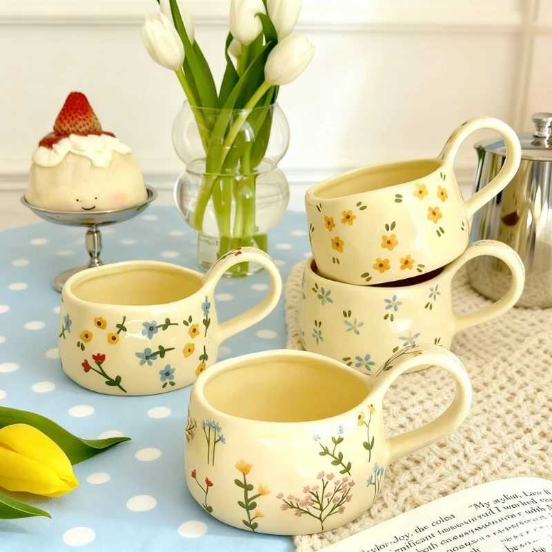 Cream yellow Ceramic Mug Korean Style Cute Flower Pattern Coffee Cup Hand Pinched Irregular Mug Breakfast Milk Tea Cups Watercup H260323