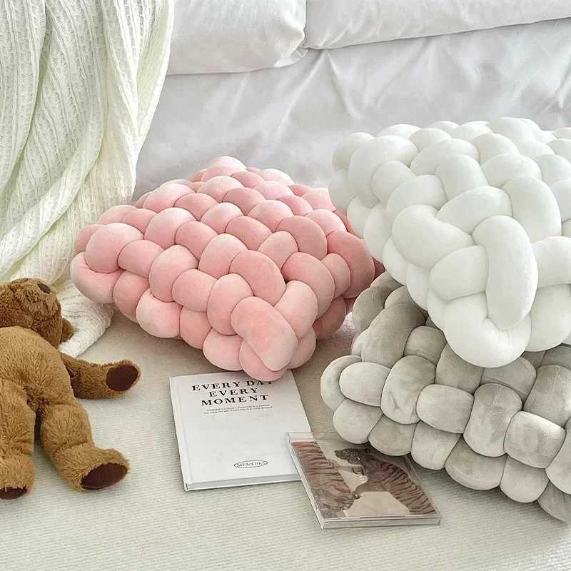 Creative Pillow Simple Style Solid Color Hand Woven Square Sofa Cushion Plush Breathable Cushion Float Window Cushion H260323