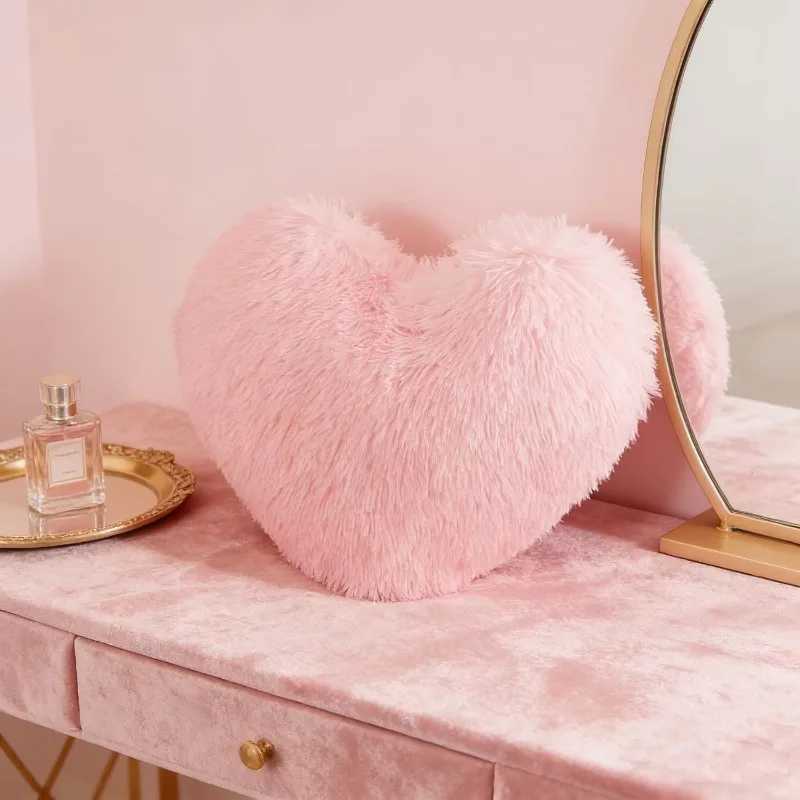 Pink Heart Pillow 30x40cm Decorative Cushion for Living Room Bedroom Sofa Chair Cozy Accent and Reading Nook Comfort H260323