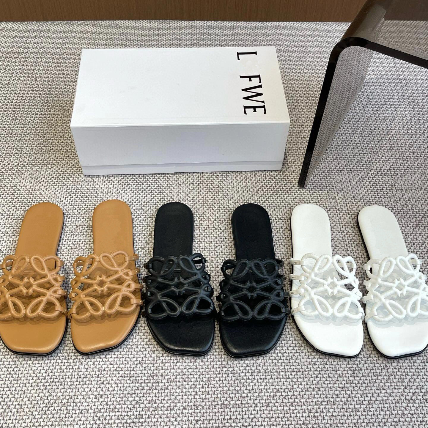 with box womens designer slippers flat slides summer beach sandals women slide white black brown leather sandal