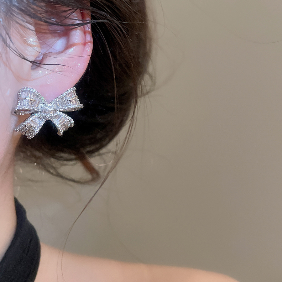 Falling Butterfly Silver Needle Zircon Bow Niche High-End Earrings, Exquisite Daily Commuting Ear Accessories for Women - view 4