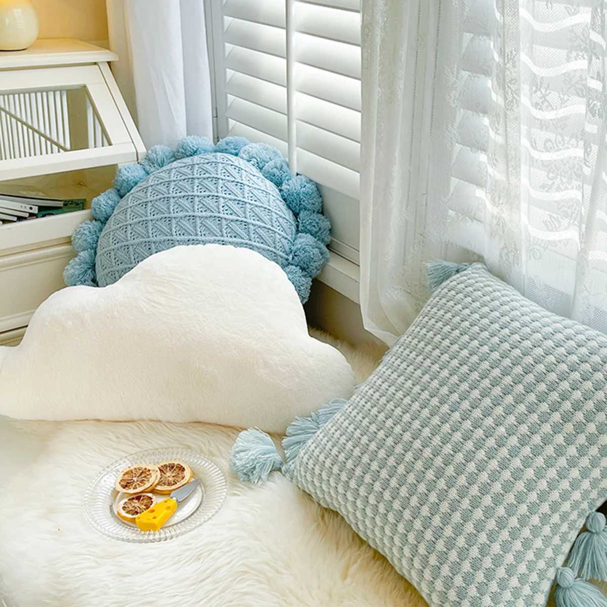 1pc Cute Cloud Pillows Clouds Shaped Throw Pillows Singular Shape Design White Cloud Throw Pillow Decorative For Living H260323